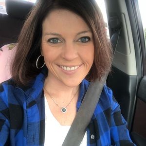 Meet your Posher, Holly